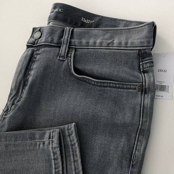 Banana Republic Other - BANANA REPUBLIC Traveler NWT Jeans Slim Fit 33x32